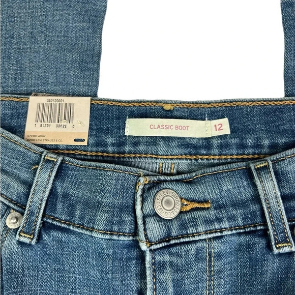 Levi’s New Women’s W31/12 Classic Bootcut Mid Rise Stretchy Pockets Jean - Picture 4 of 7